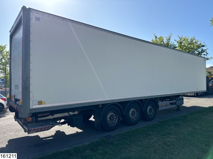 Lecitrailer gesloten bak