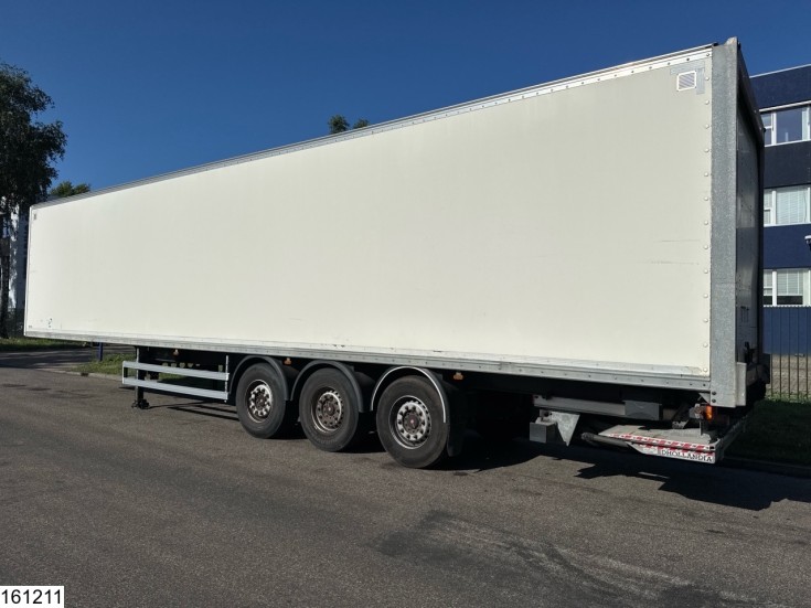 Lecitrailer gesloten bak