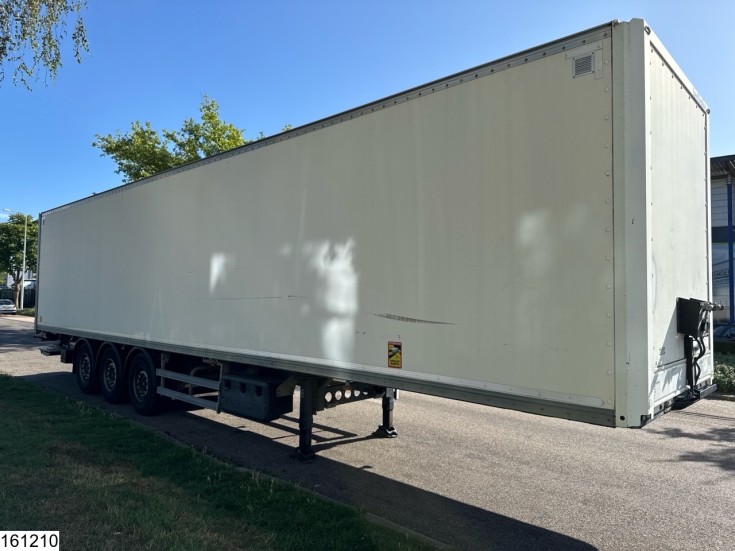 Lecitrailer gesloten bak