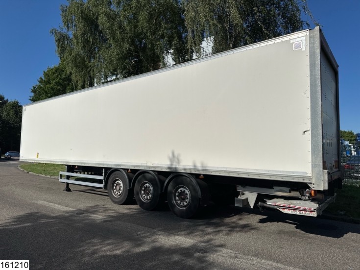 Lecitrailer gesloten bak