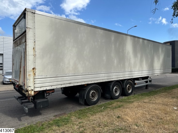 Van Hool gesloten bak