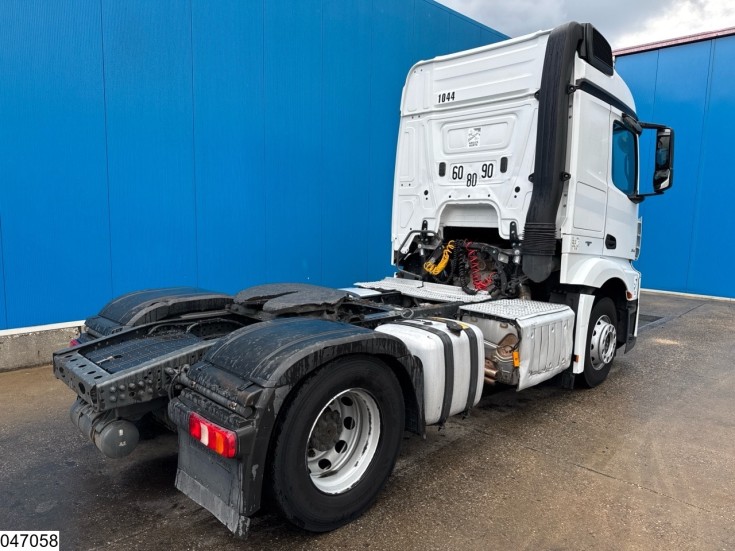 Mercedes Actros 1845