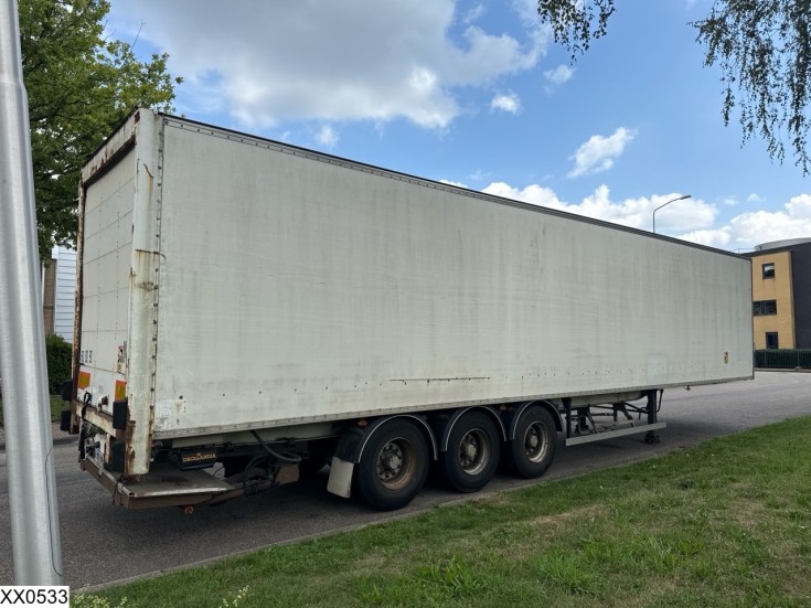 Fruehauf gesloten bak