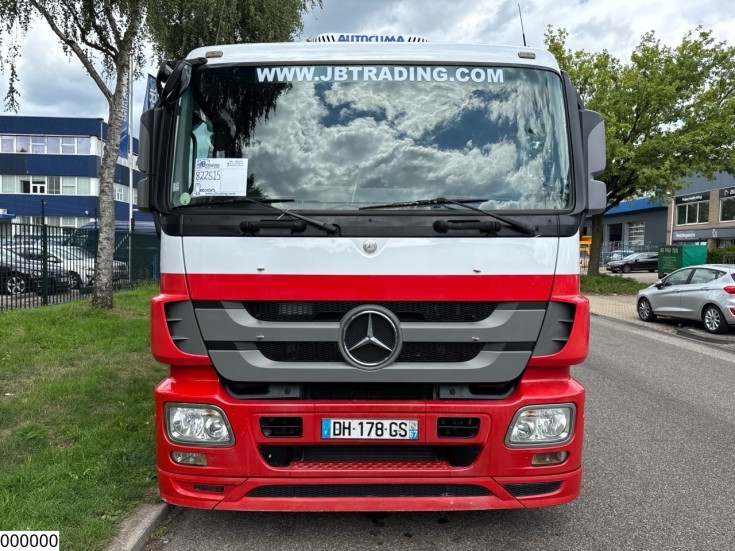Mercedes Actros 2544