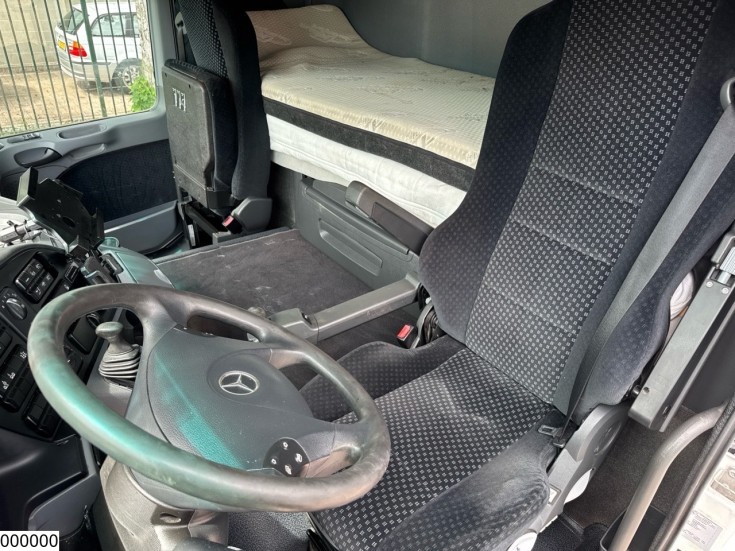Mercedes Actros 2544