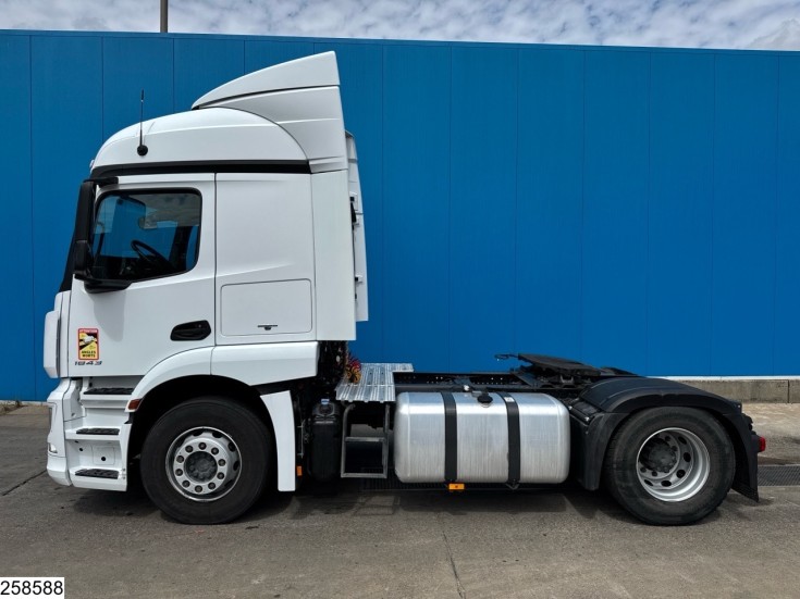 Mercedes Actros 1843