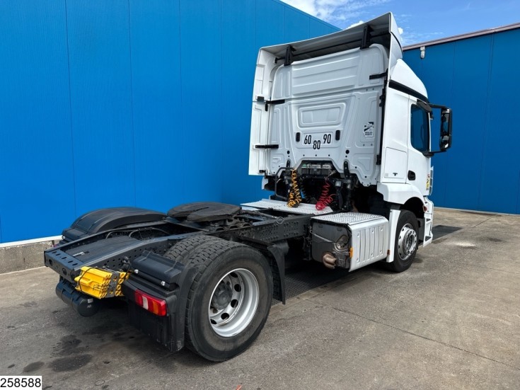 Mercedes Actros 1843
