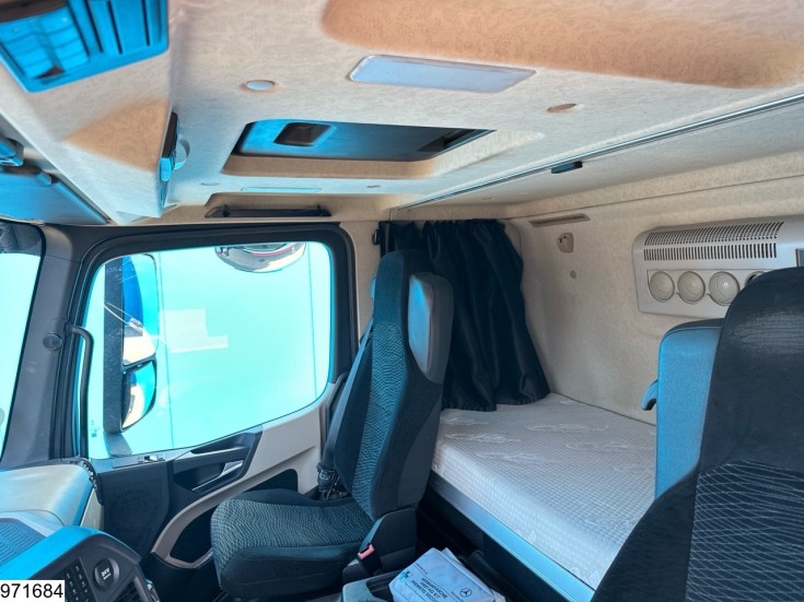 Mercedes Actros 1843