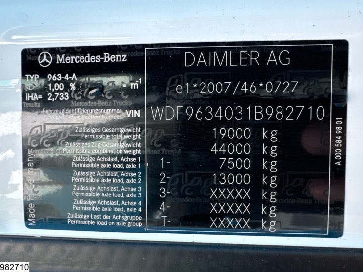 Mercedes Actros 1843