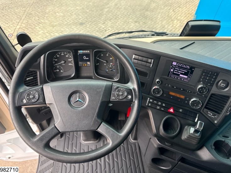 Mercedes Actros 1843