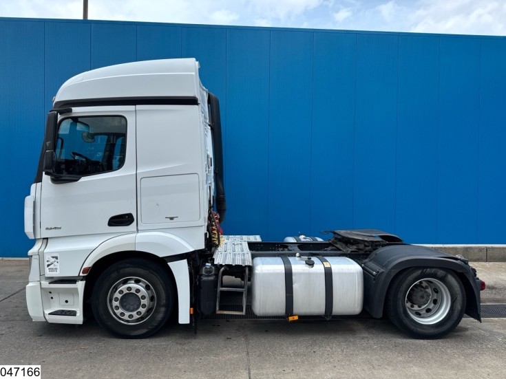 Mercedes Actros 1845
