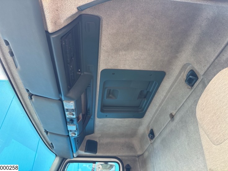 Renault Premium 300