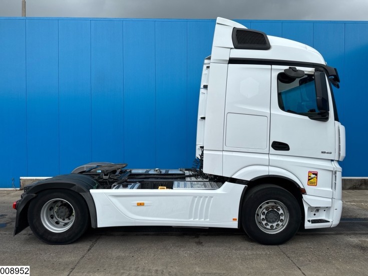 Mercedes Actros 1845