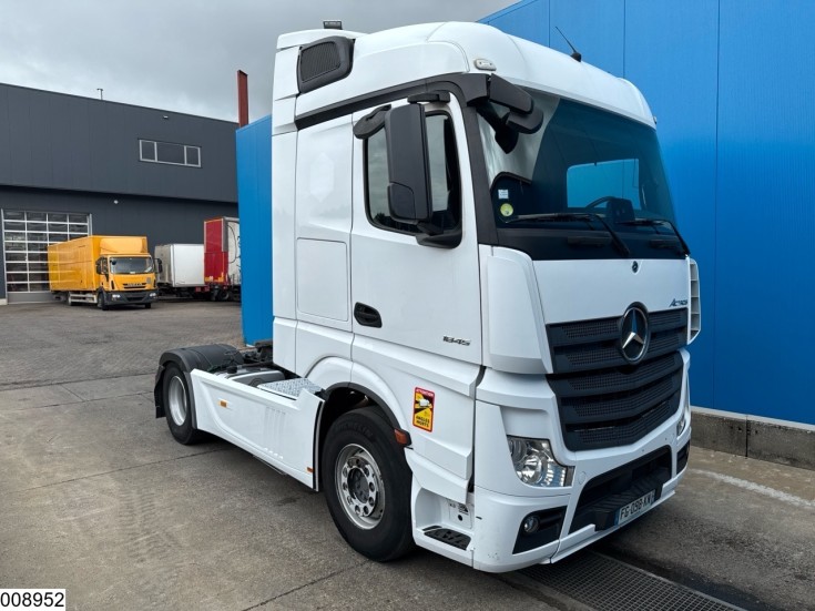 Mercedes Actros 1845