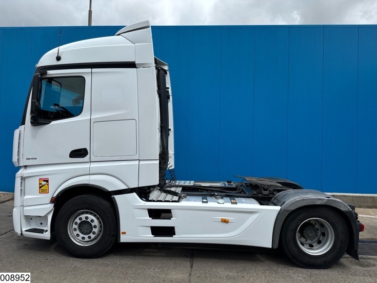 Mercedes Actros 1845