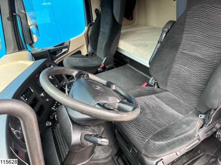 Mercedes Actros 1843