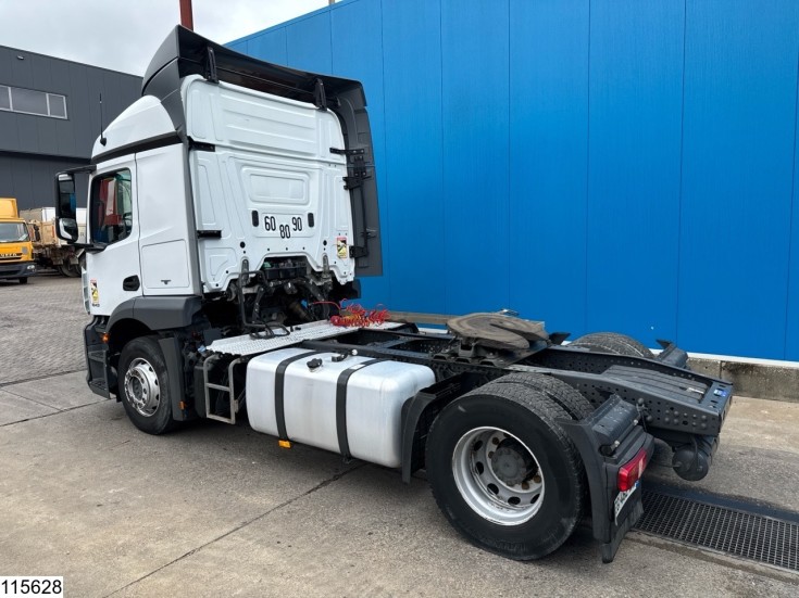Mercedes Actros 1843