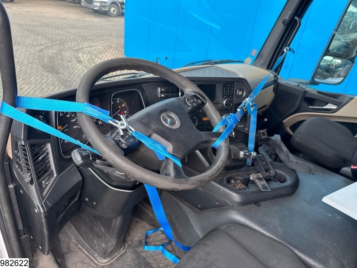 Mercedes Actros 1843