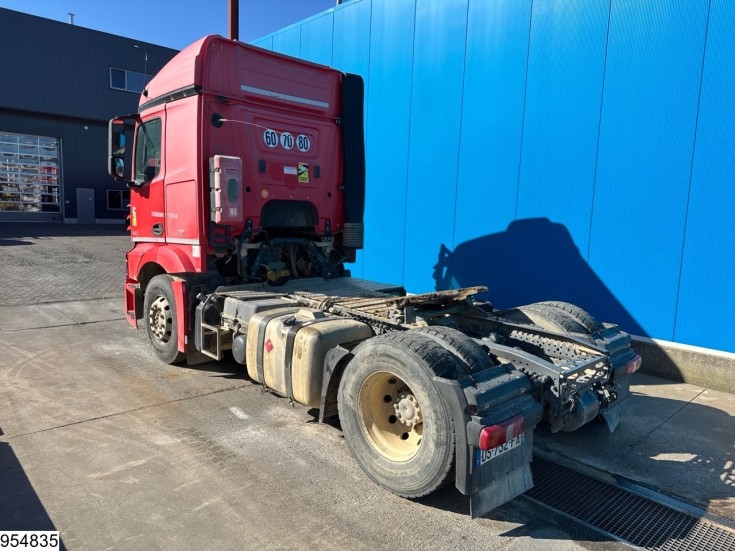 Mercedes Actros 1843