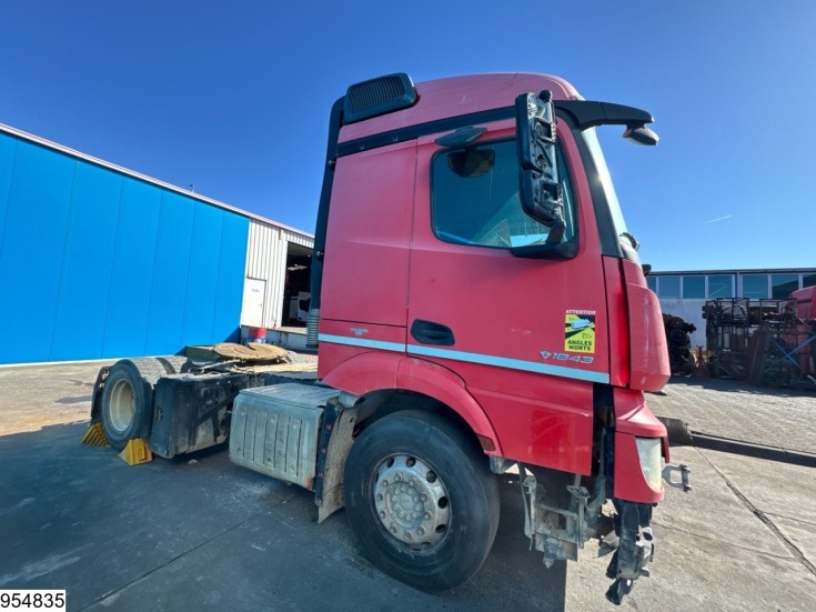 Mercedes Actros 1843