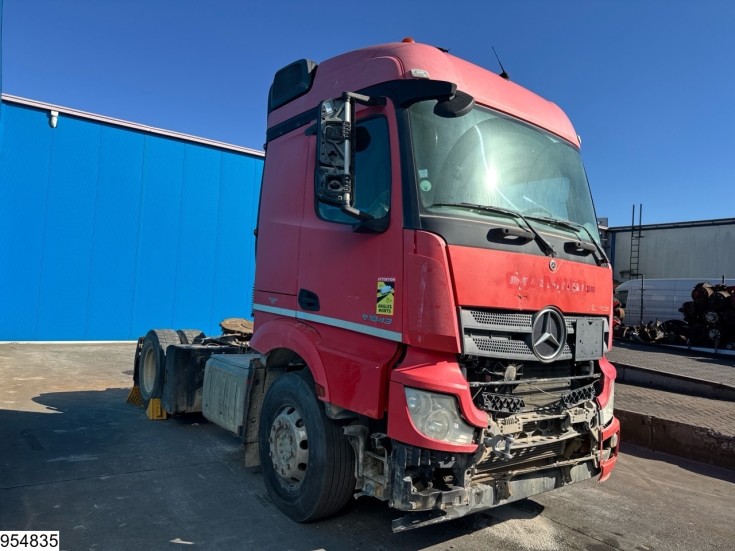 Mercedes Actros 1843