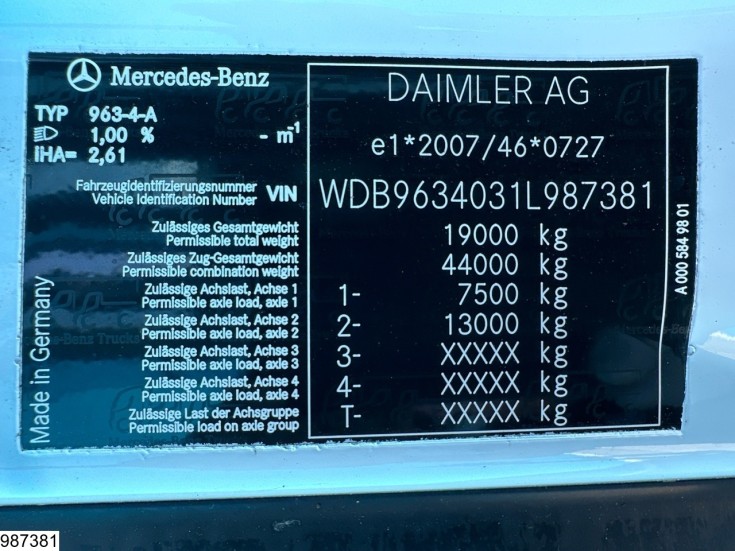 Mercedes Actros 1845