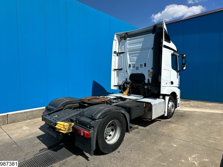Mercedes Actros 1845