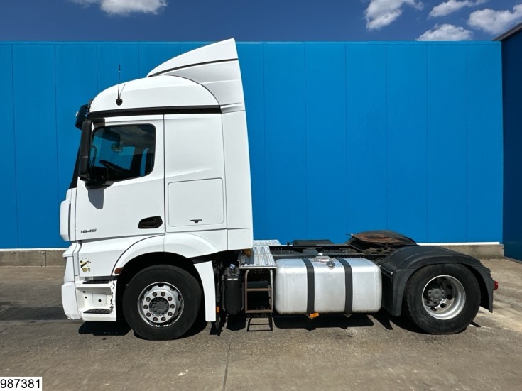 Mercedes Actros 1845