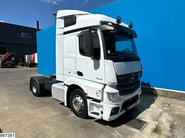 Mercedes Actros 1845