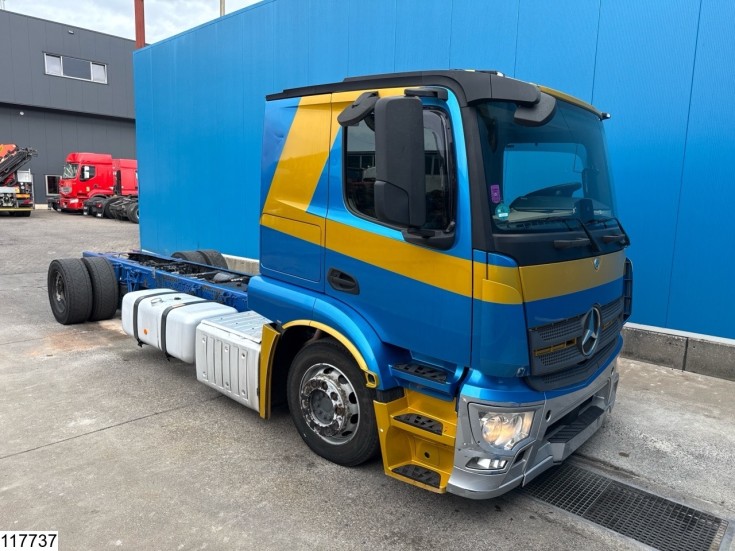 Mercedes Actros 1843