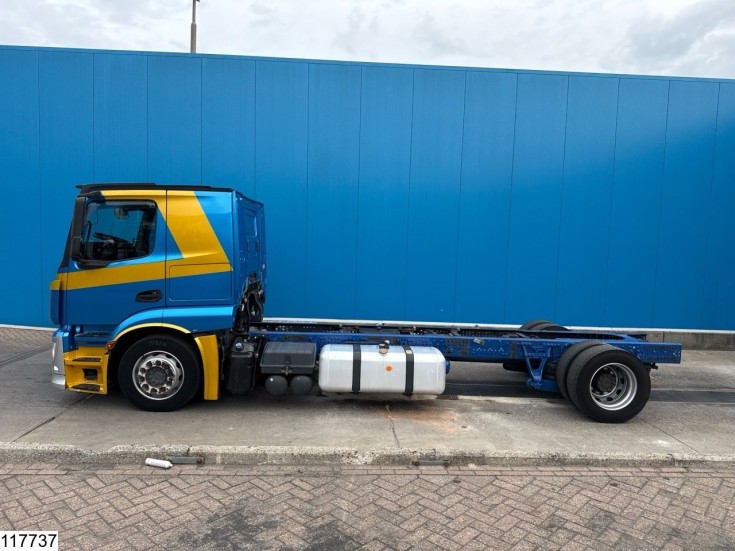 Mercedes Actros 1843