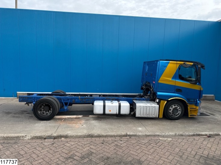 Mercedes Actros 1843