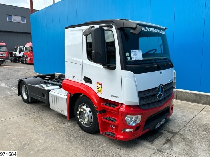 Mercedes Actros 1843