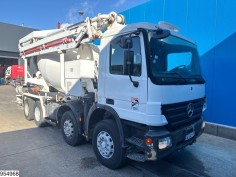 Mercedes Actros 3236