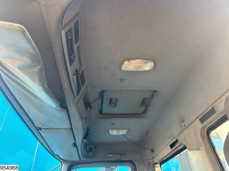 Mercedes Actros 3236