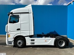 Mercedes Actros 1845