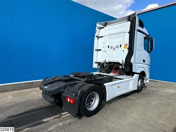 Mercedes Actros 1845