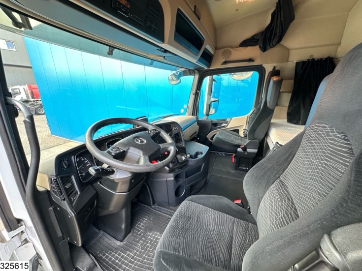 Mercedes Actros 1845