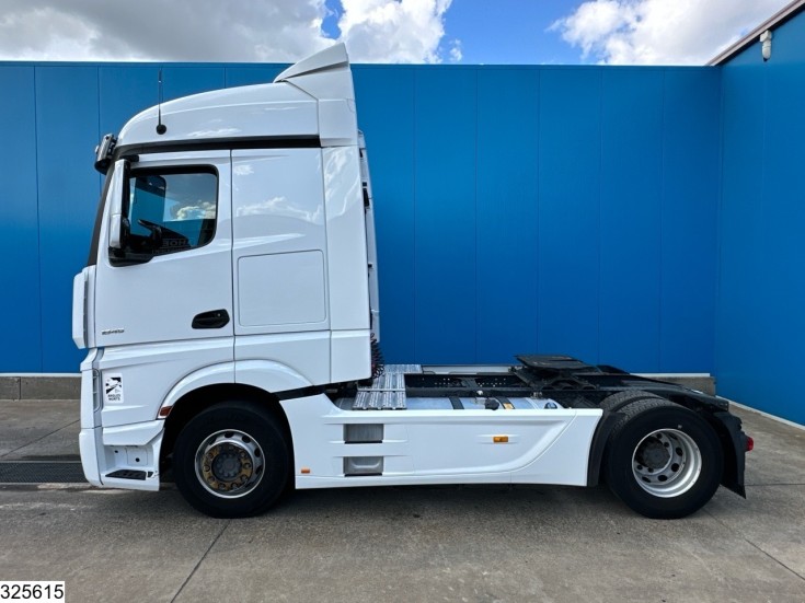 Mercedes Actros 1845