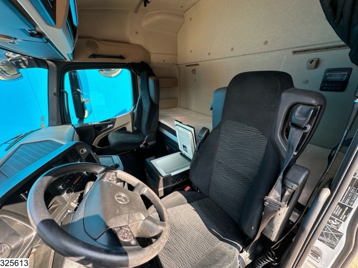 Mercedes Actros 1845