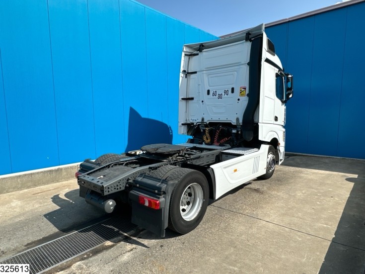 Mercedes Actros 1845