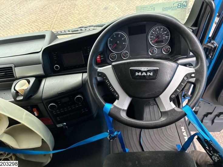MAN TGX 24 440