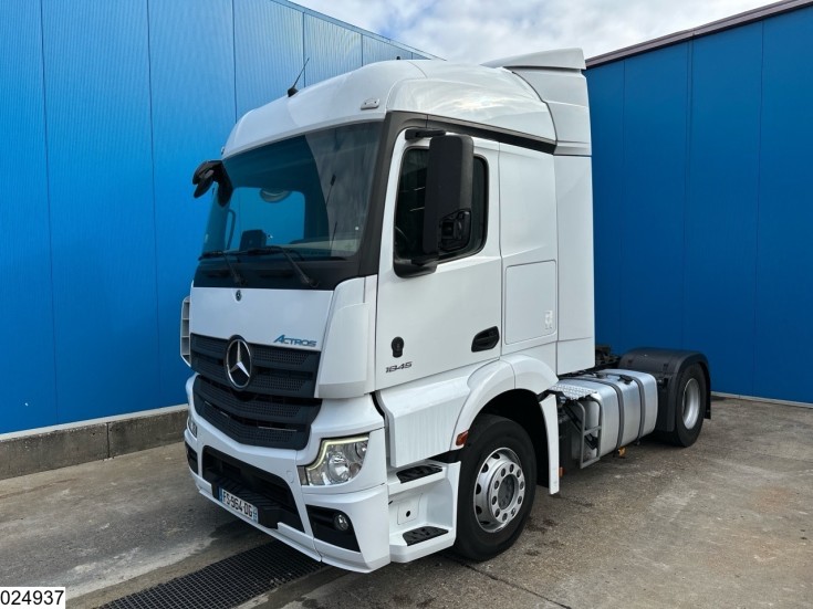 Mercedes Actros 1845