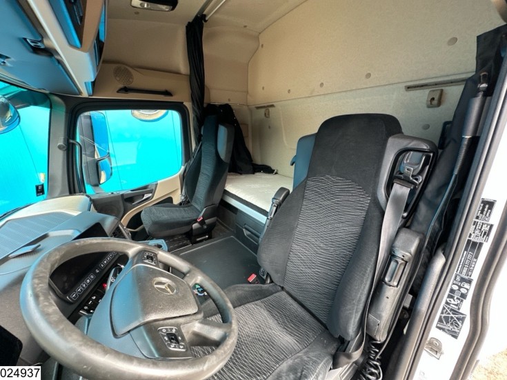 Mercedes Actros 1845