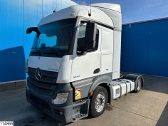 Mercedes Actros 1843