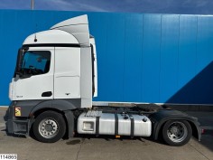 Mercedes Actros 1843