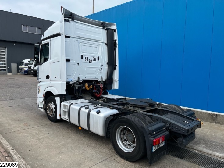 Mercedes Actros 1845