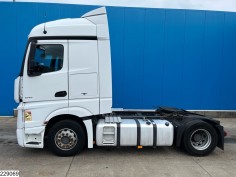 Mercedes Actros 1845