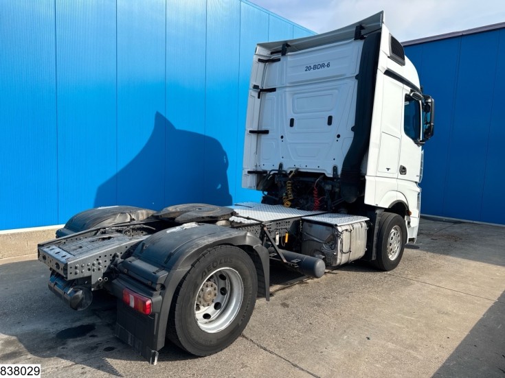 Mercedes Actros 1842