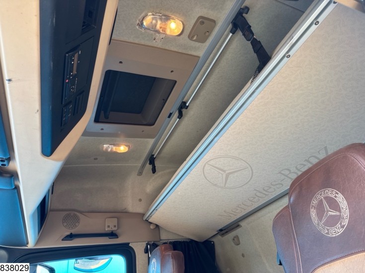 Mercedes Actros 1842